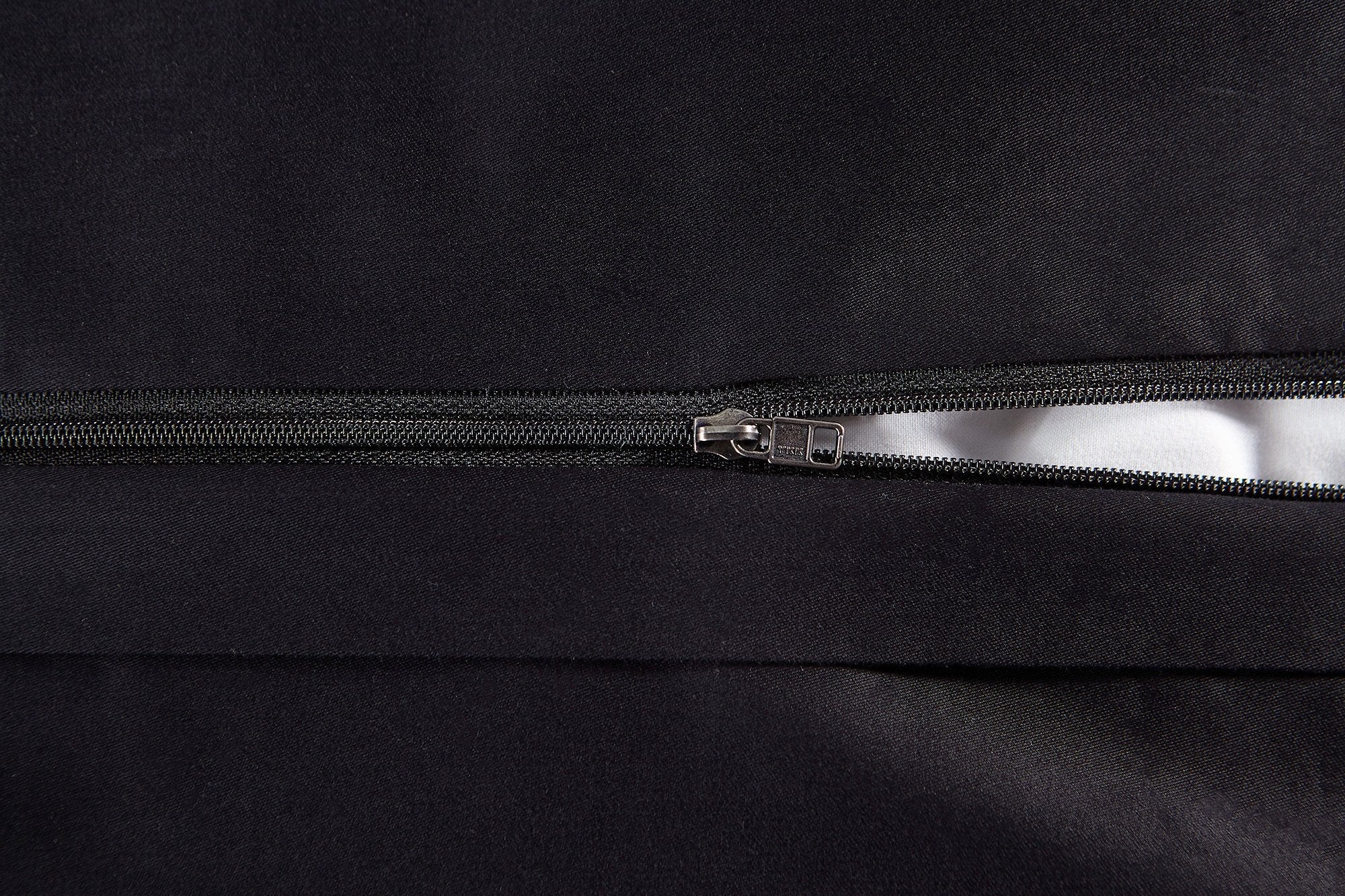 Hotelier Prestigio™ Onyx Black Quilt Cover